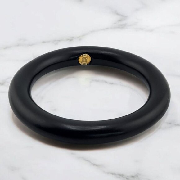 Givenchy Bangle Bracelet 8" Vtg Black Smooth Rounded Lucite Signature Cartouche - Picture 1 of 5